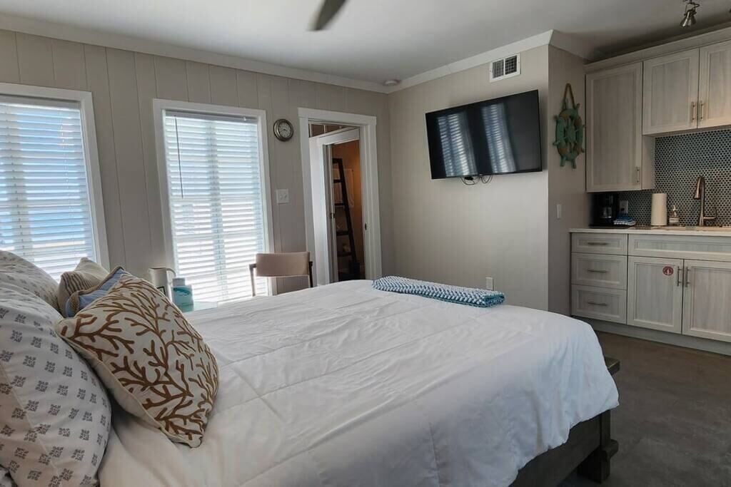 Photo of Bedroom in Orlando Beach
