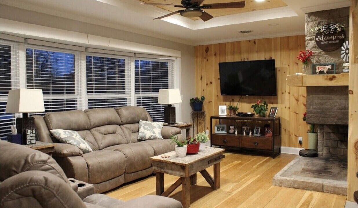 Photo of Livingroom in McBryde