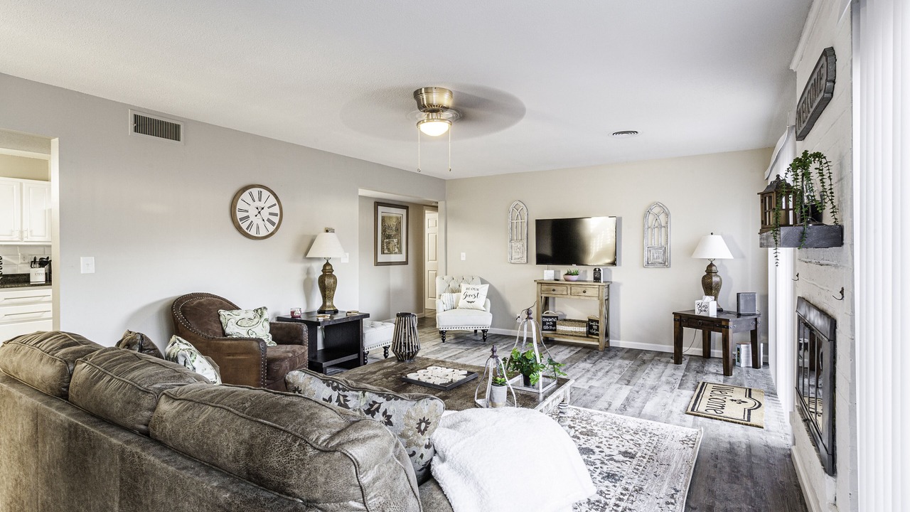 Photo of Livingroom in Germantown