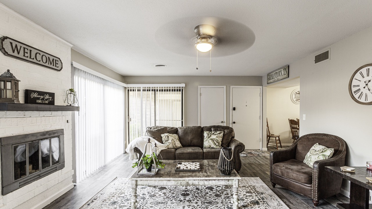 Photo of Livingroom in Germantown