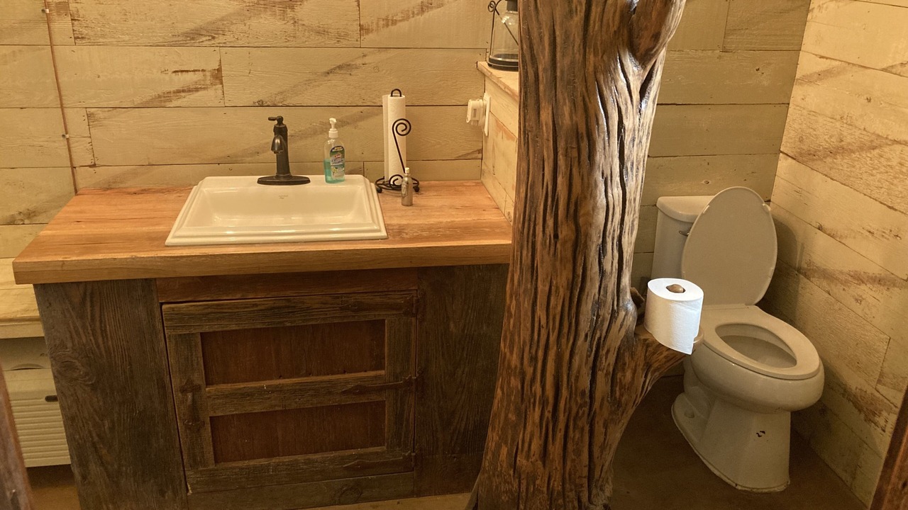 Photo of Bathroom in Harvey County