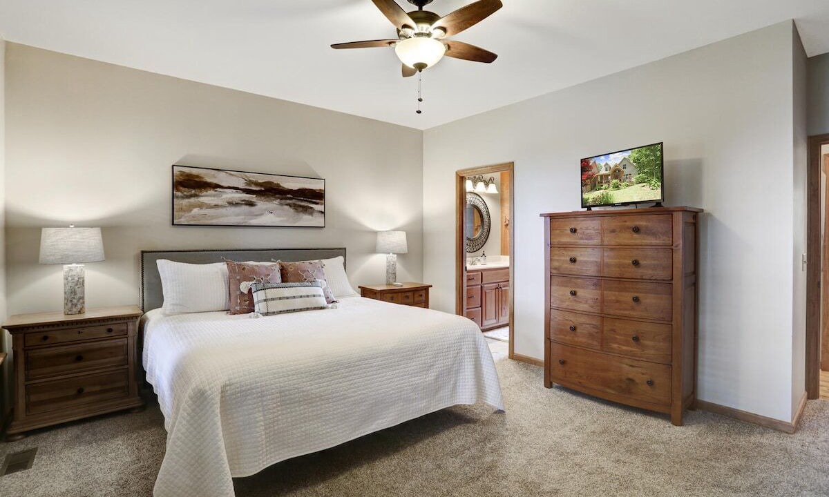 Photo of Bedroom in Young Harris