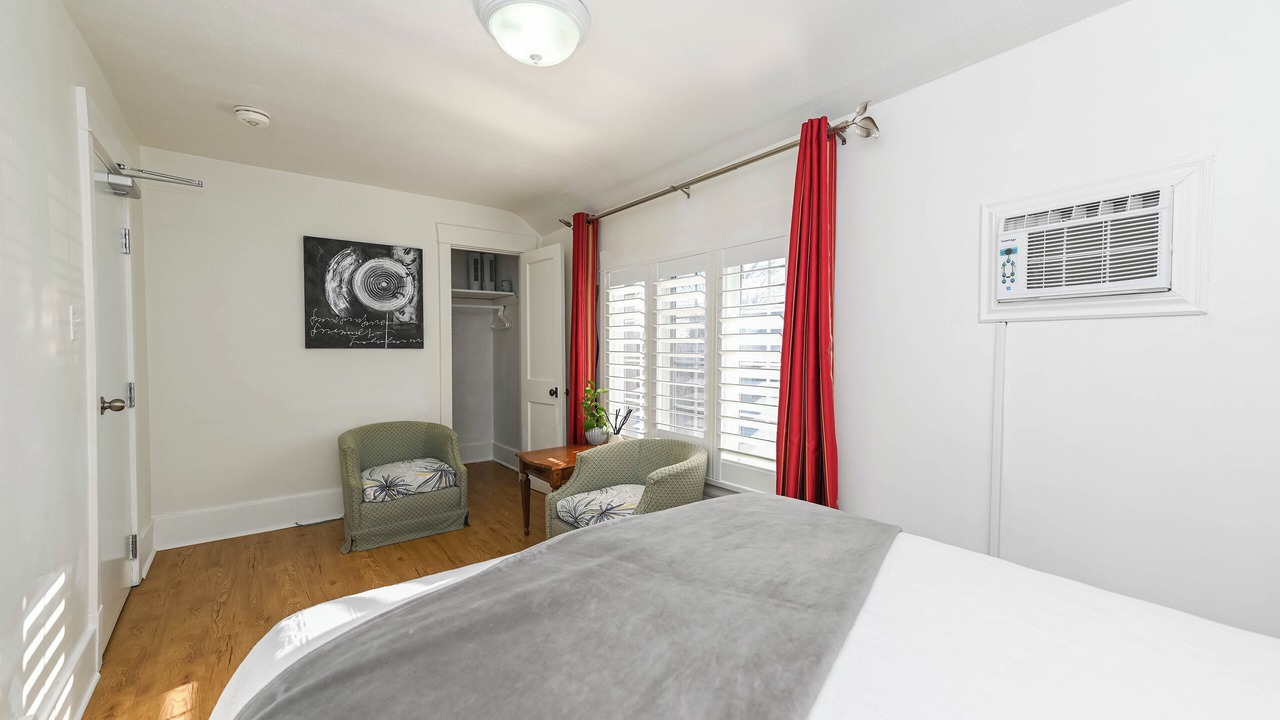 Photo of Bedroom in Niagara Falls