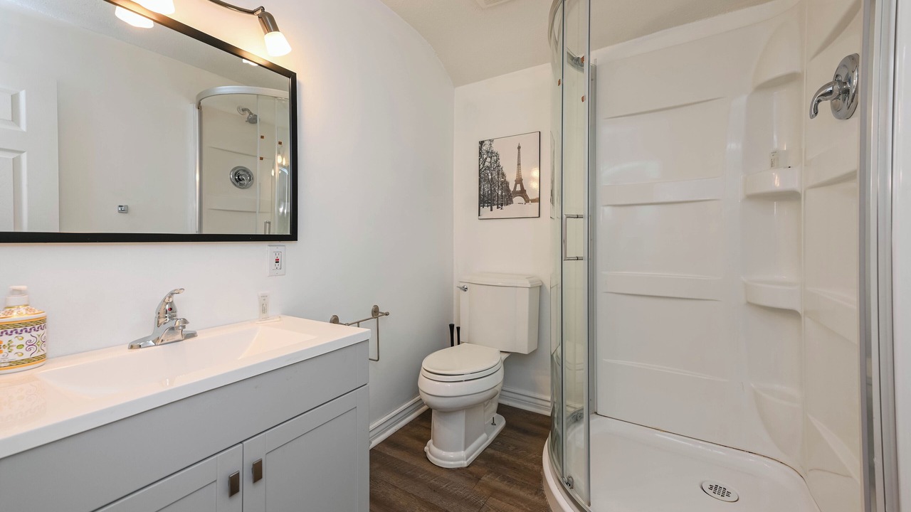 Photo of Bathroom in Niagara Falls