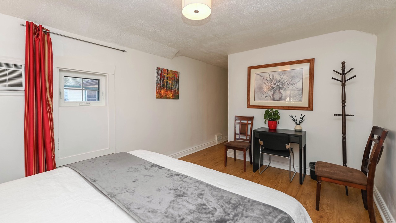 Photo of Bedroom in Niagara Falls