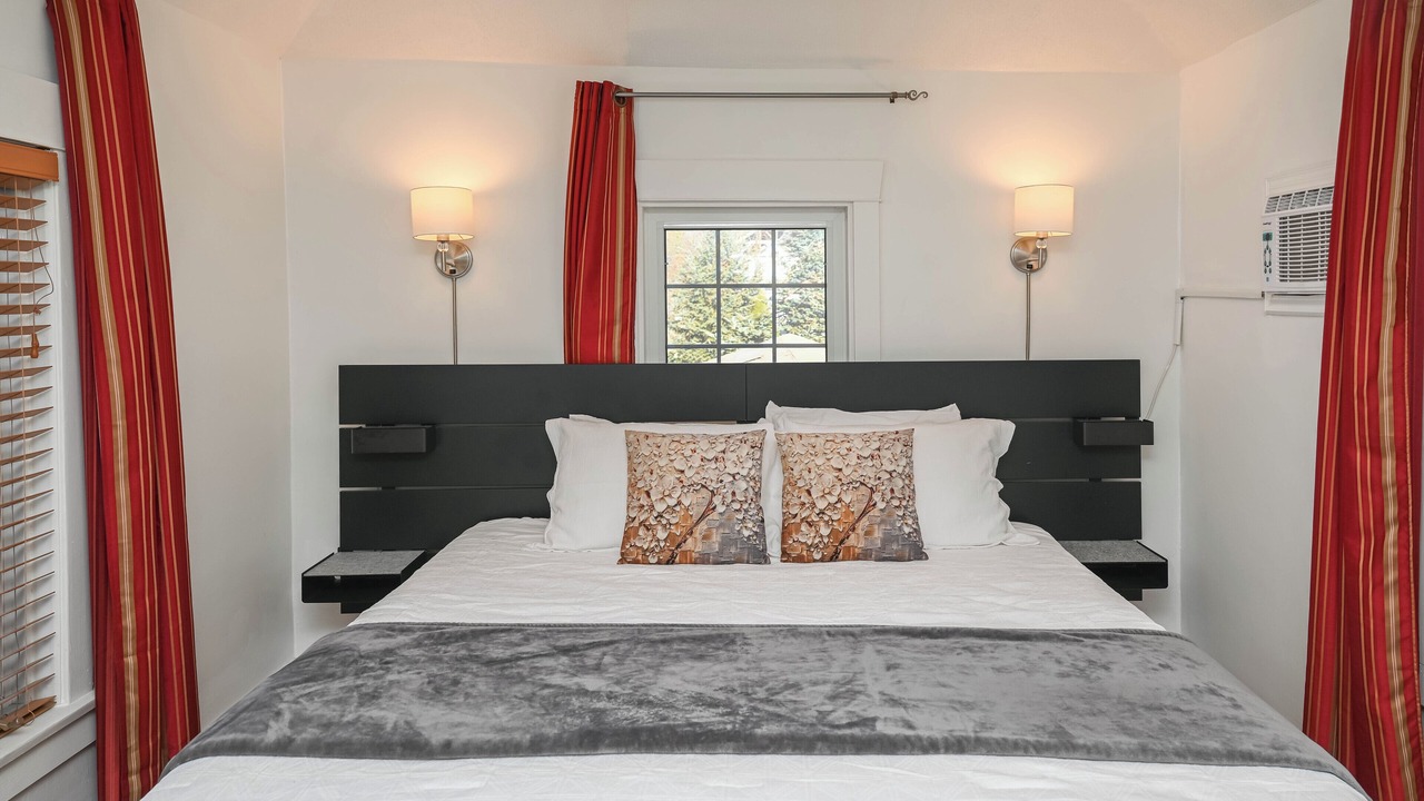Photo of Bedroom in Niagara Falls