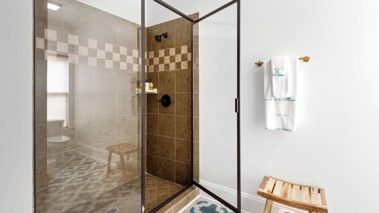 Photo of Bathroom in Cabbagetown