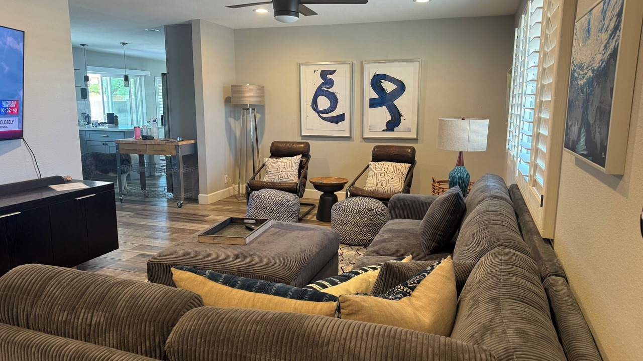 Photo of Livingroom in Scottsdale Highlands