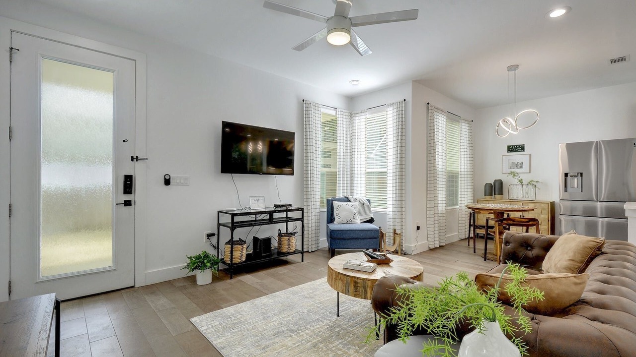 Photo of Livingroom in Highland