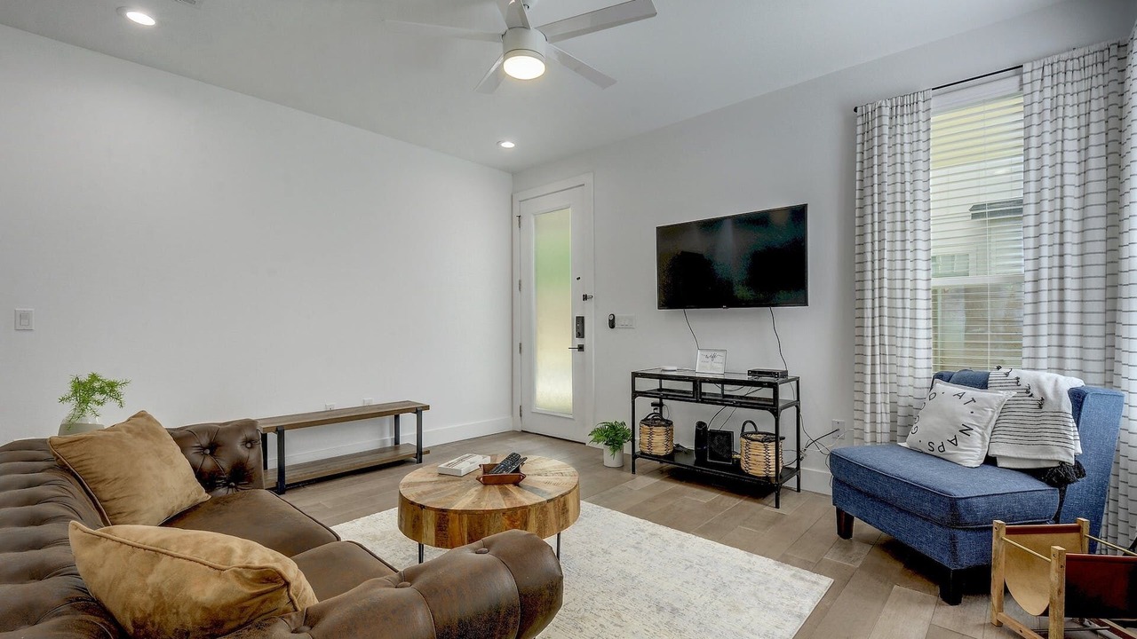 Photo of Livingroom in Highland