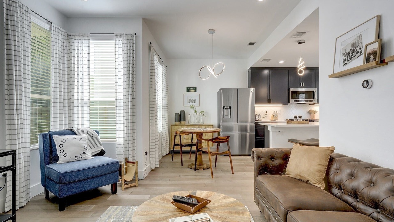 Photo of Livingroom in Highland