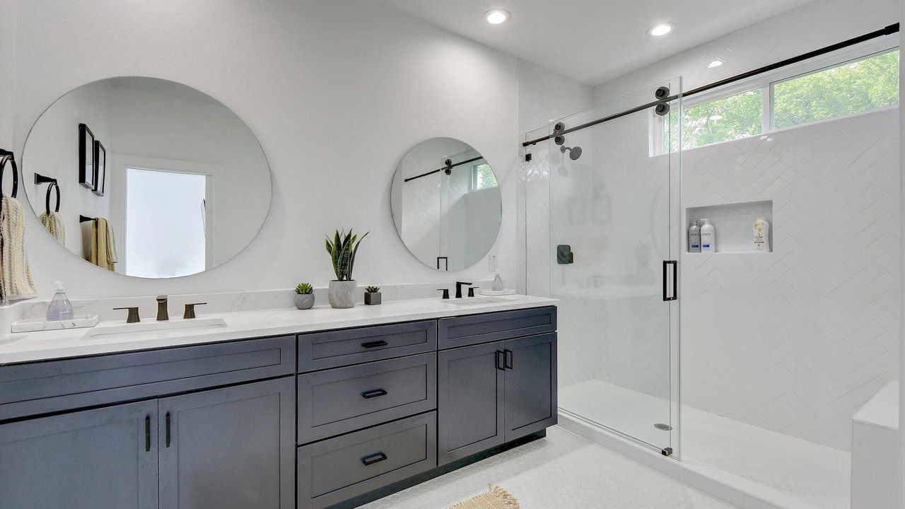 Photo of Bathroom in Highland