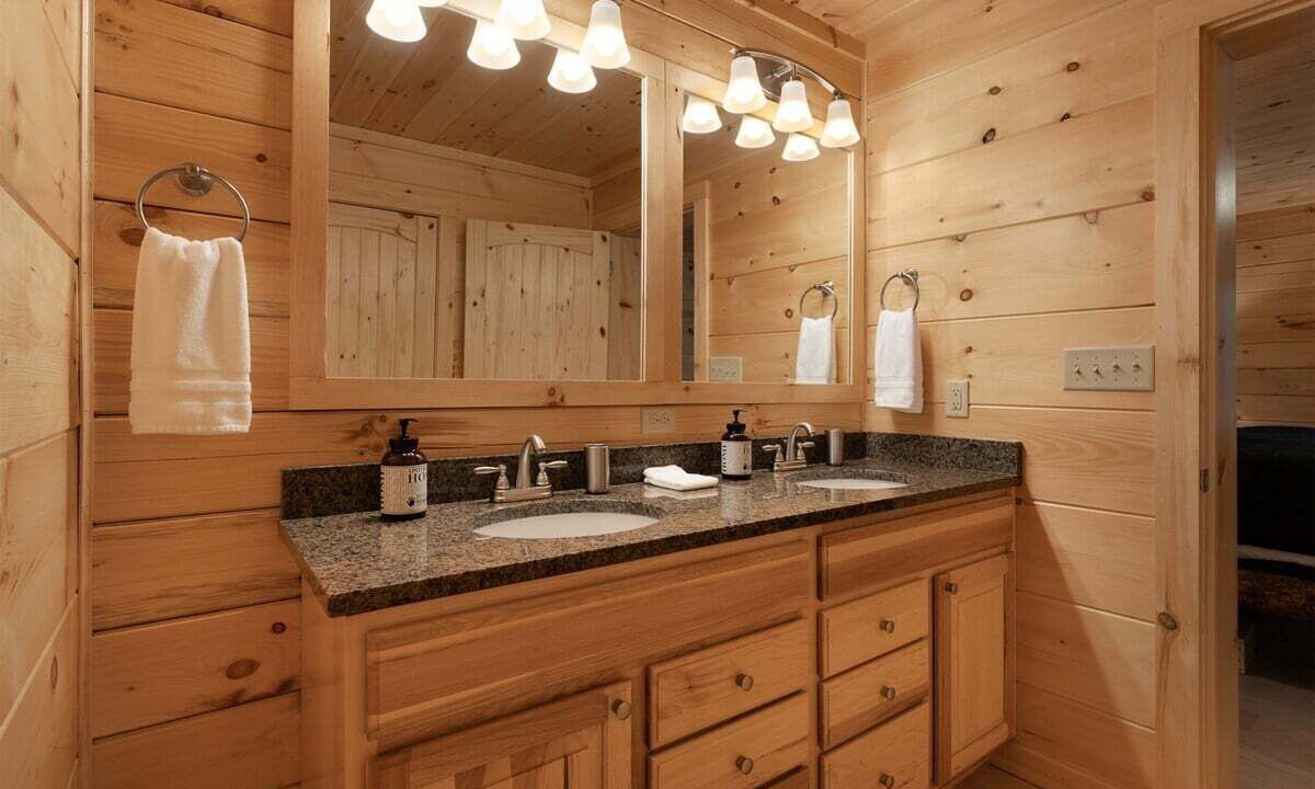 Photo of Bathroom in Cedar Mountain