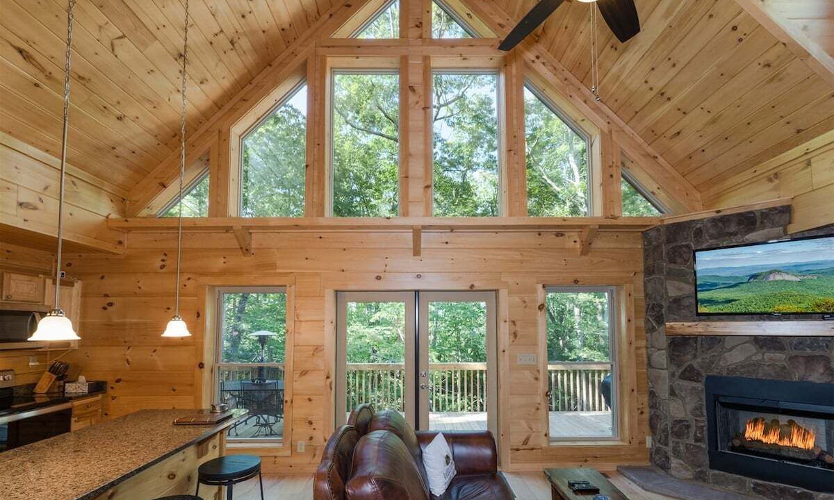 Photo of Livingroom in Cedar Mountain