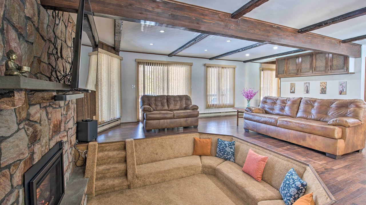 Photo of Livingroom in Briar Crest Woods