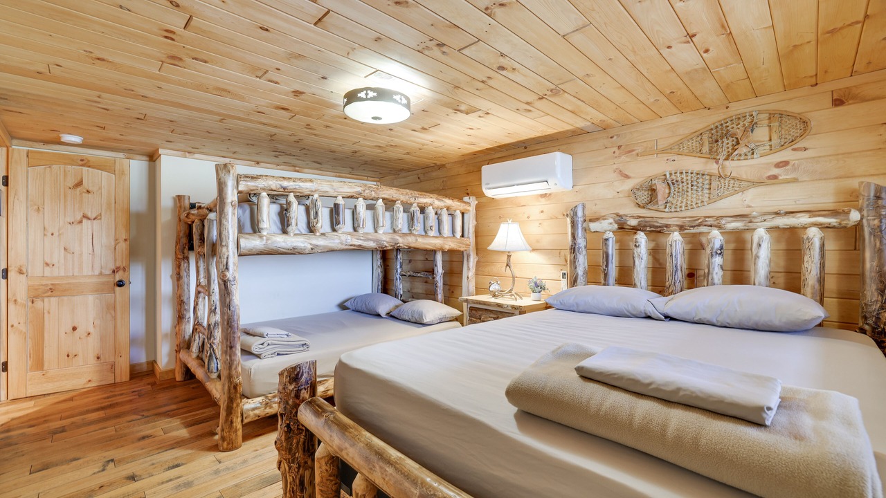 Photo of Bedroom in Village at Camelback