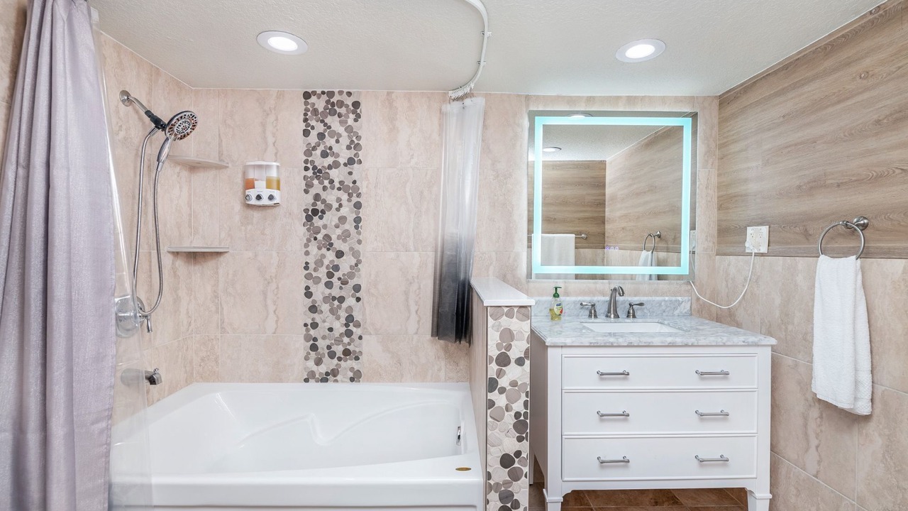 Photo of Bathroom in Fairvilla