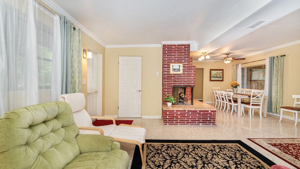 Photo of Bedroom in Fairvilla