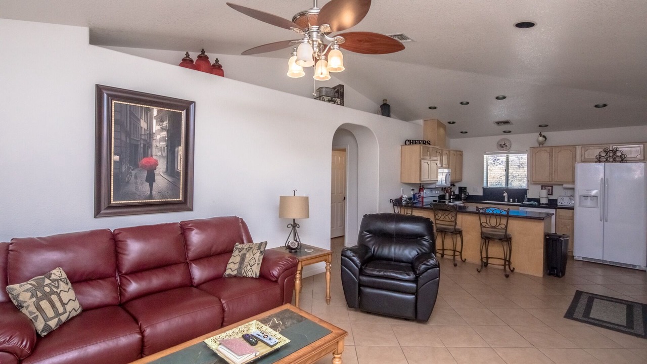 Photo of Livingroom in Mohave Valley
