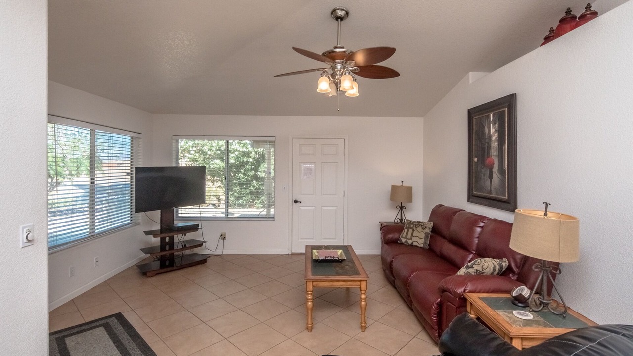 Photo of Livingroom in Mohave Valley