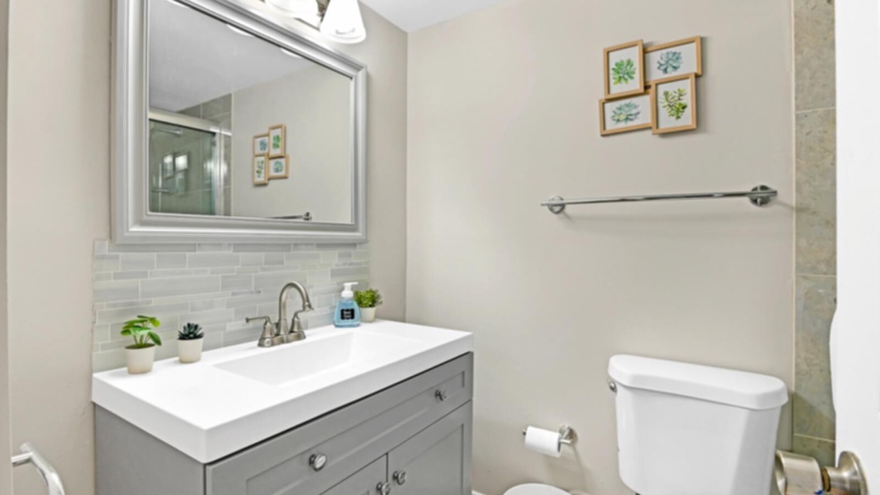 Photo of Bathroom in Miramar