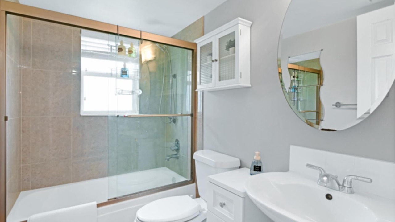 Photo of Bathroom in Miramar