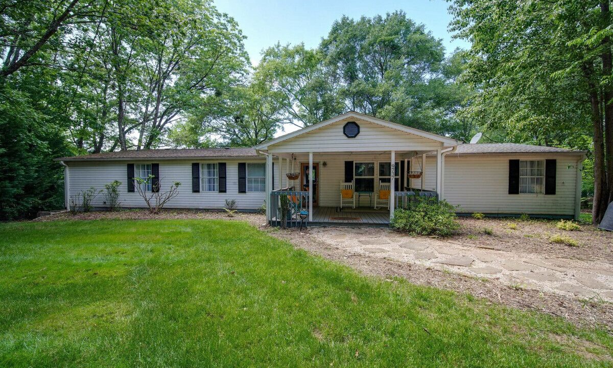 Photo of Outdoor in Steele Creek