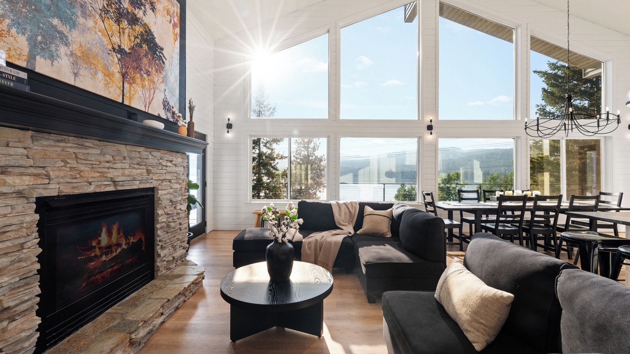 Photo of Livingroom in Bonner County