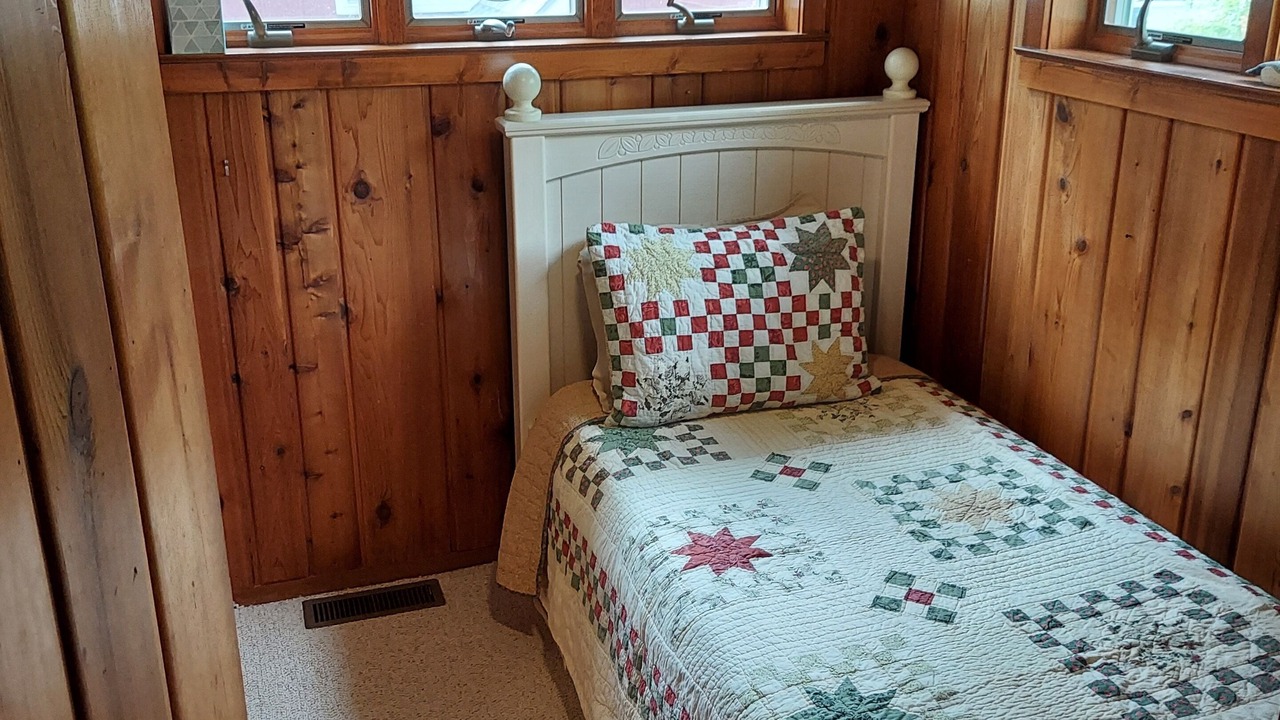 Photo of Bedroom in Pigeon