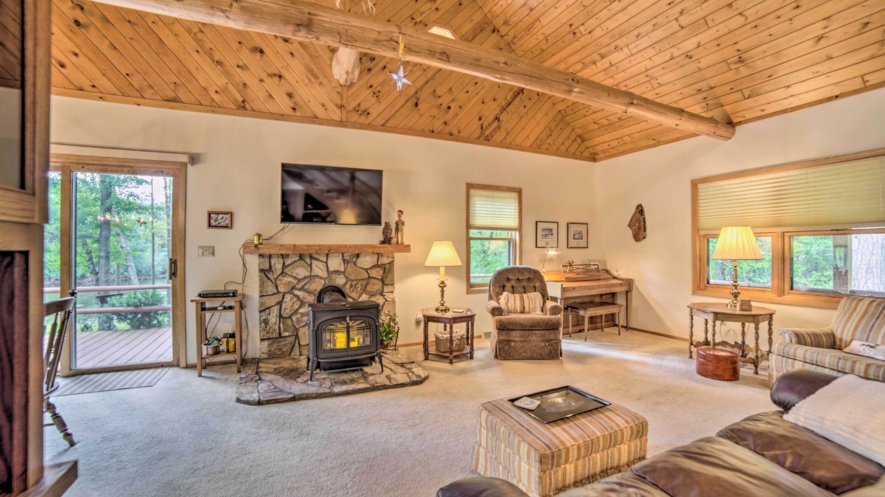 Photo of Bedroom in Oconto