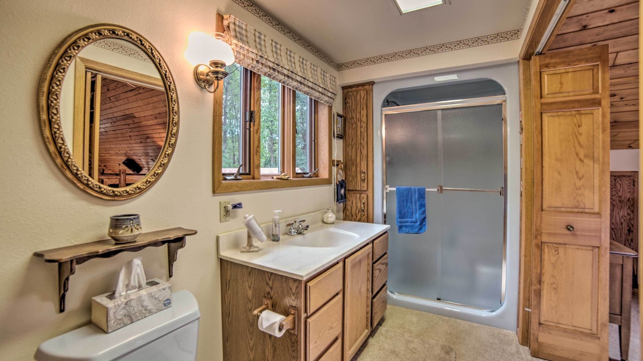 Photo of Bathroom in Oconto