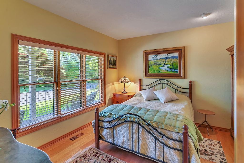 Photo of Bedroom in Newberg