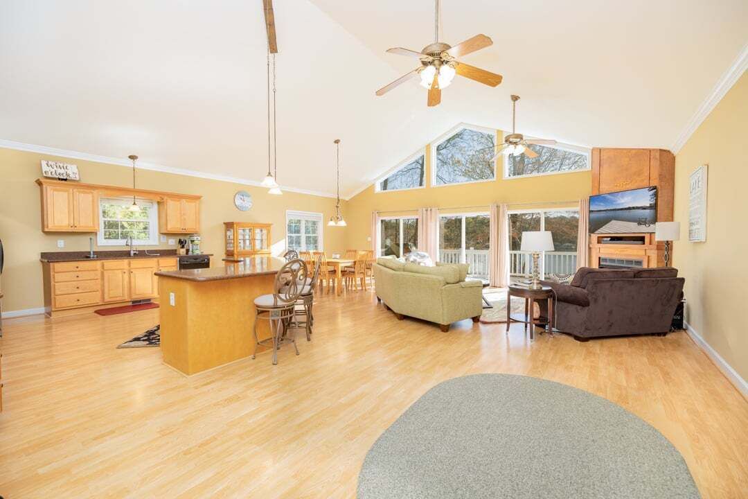 Photo of Livingroom in Osprey Point