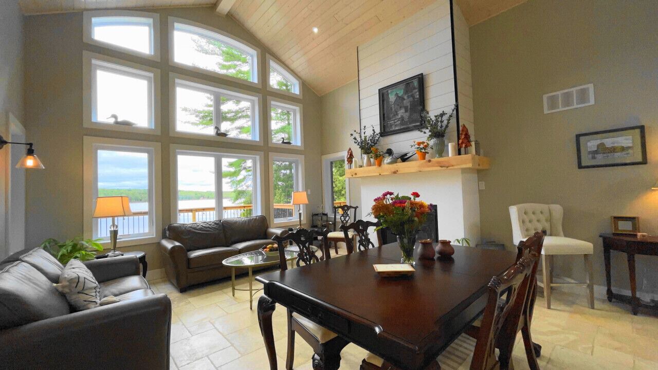 Photo of Livingroom in Tudor and Cashel