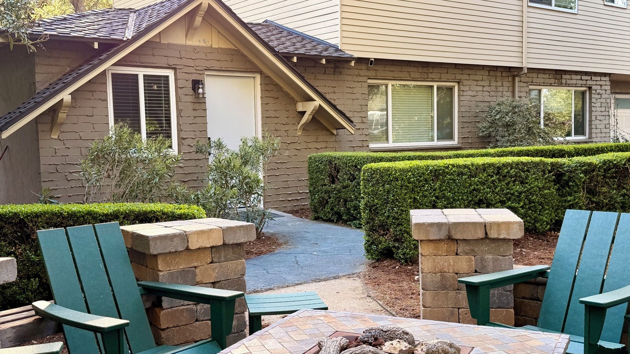 Photo of Outdoor in Old Mountain View