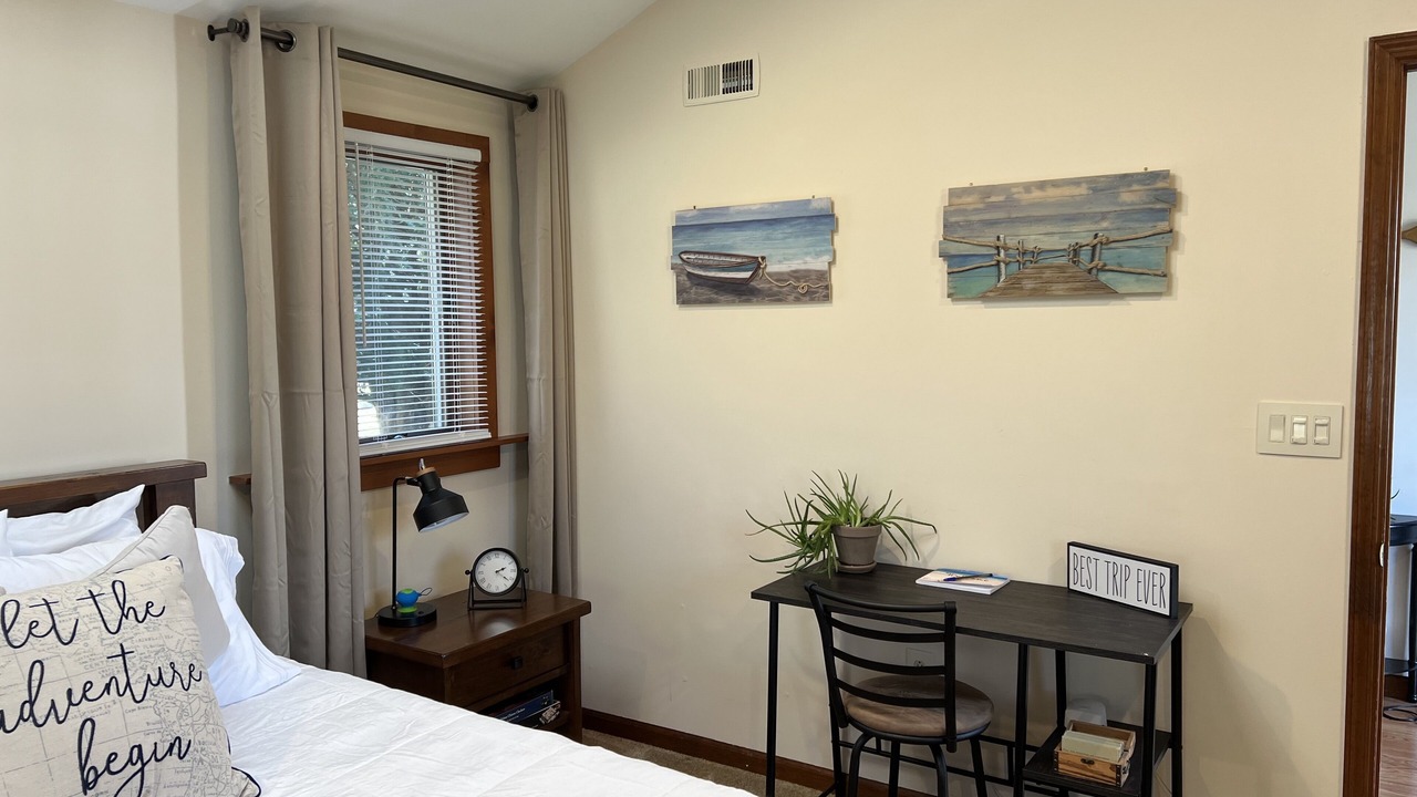 Photo of Bedroom in Laurel