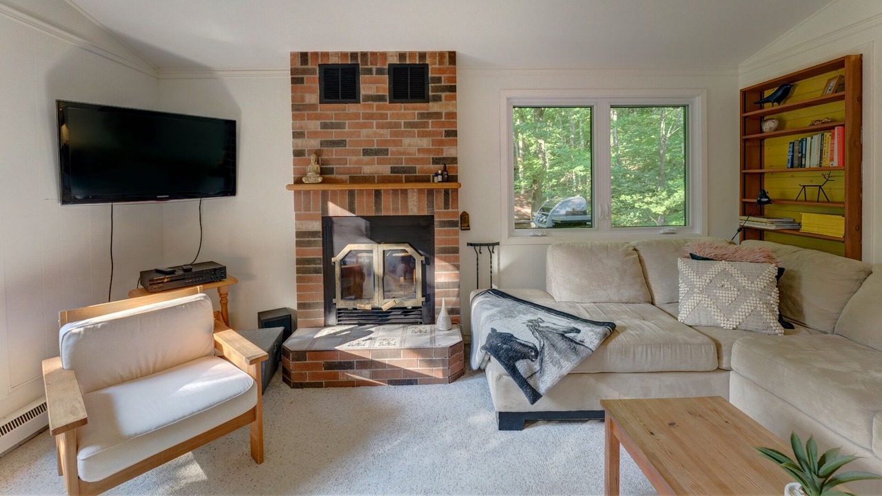 Photo of Livingroom in Mont Ste. Marie