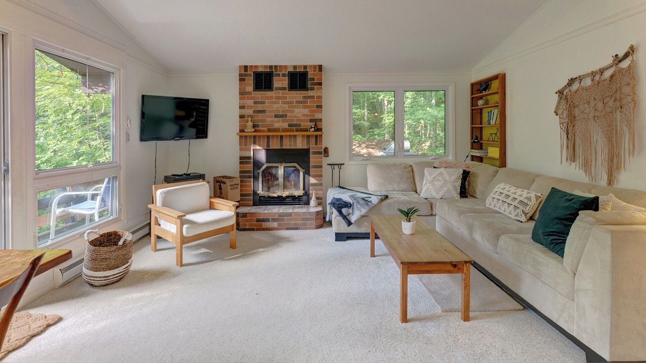Photo of Livingroom in Mont Ste. Marie