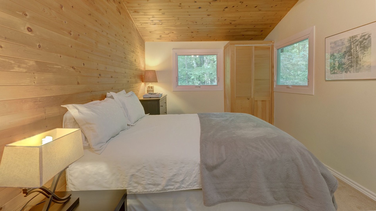 Photo of Bedroom in Mont Ste. Marie