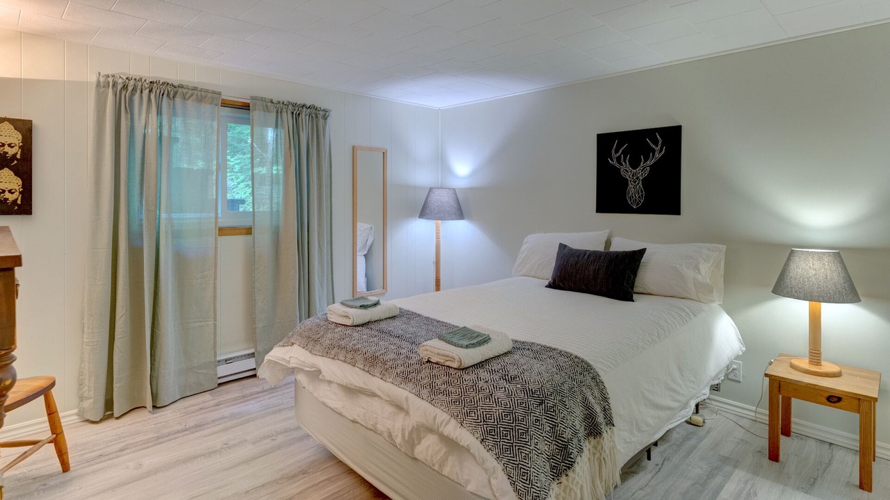 Photo of Bedroom in Mont Ste. Marie