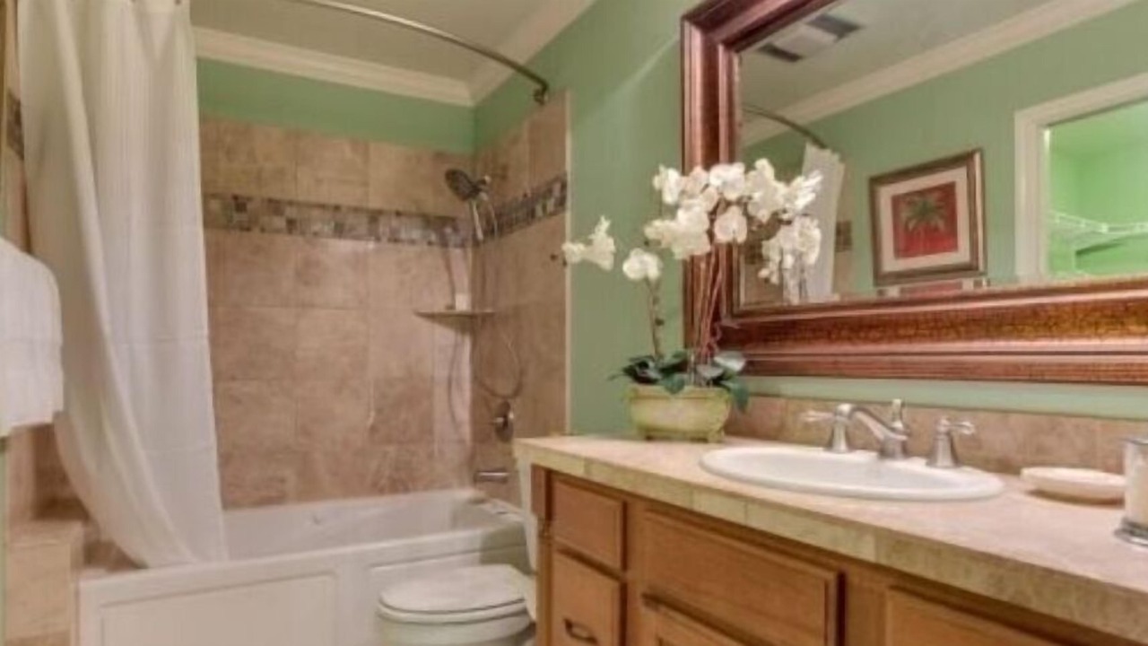 Photo of Bathroom in Hidden Creek
