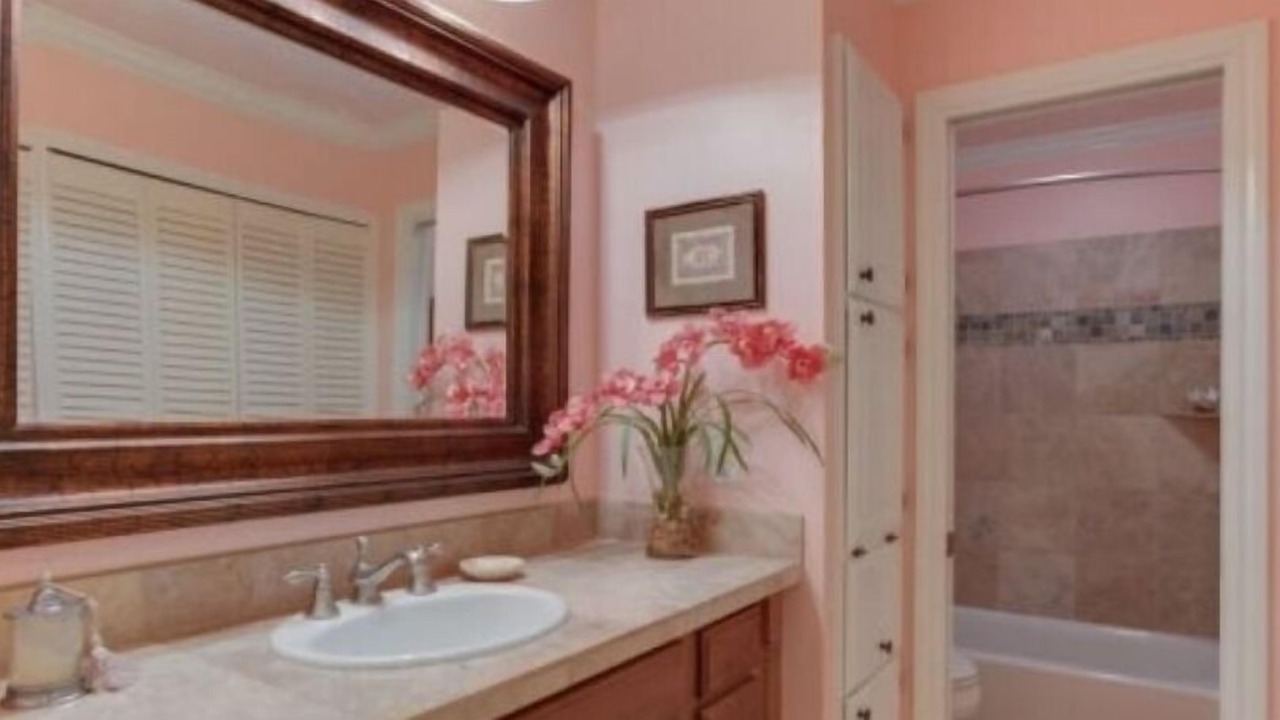 Photo of Bathroom in Hidden Creek