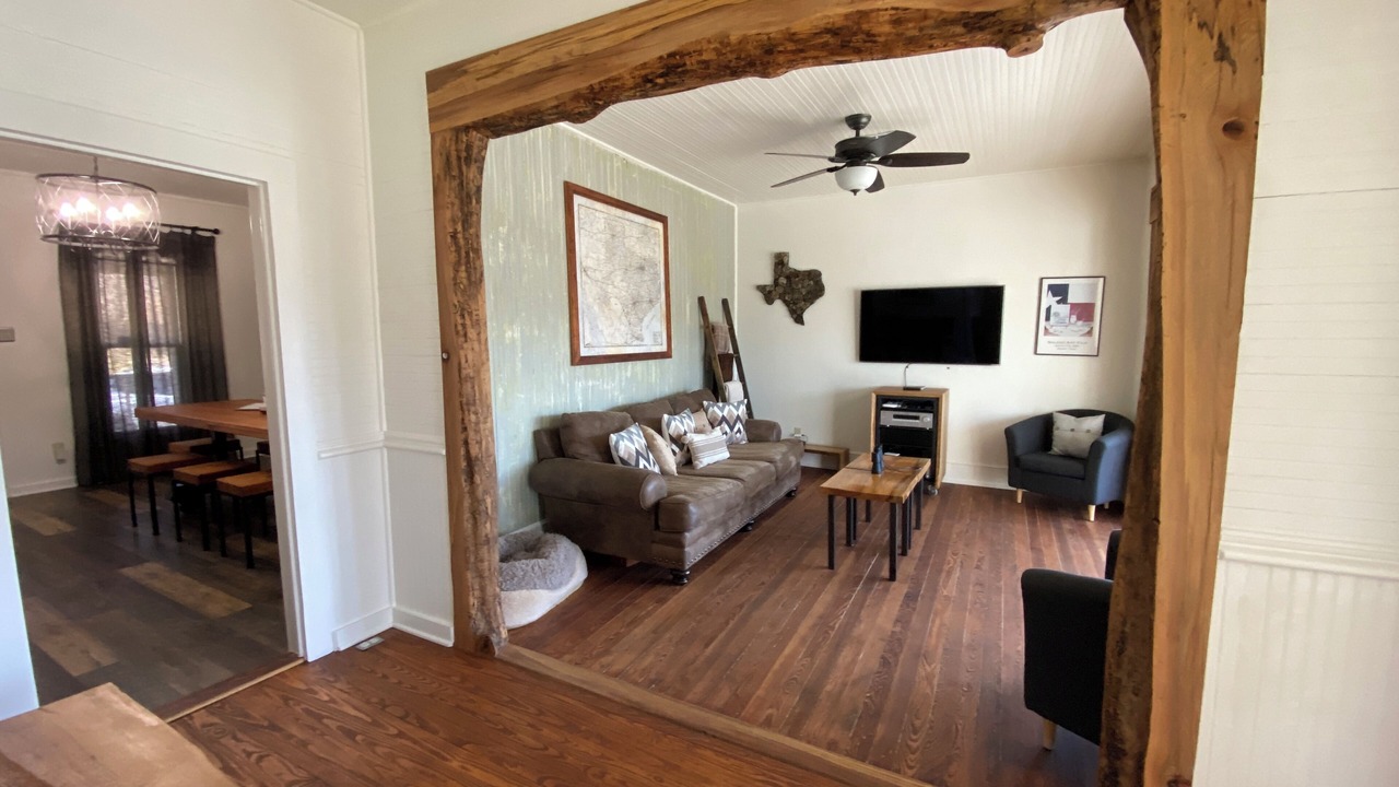 Photo of Livingroom in Salado