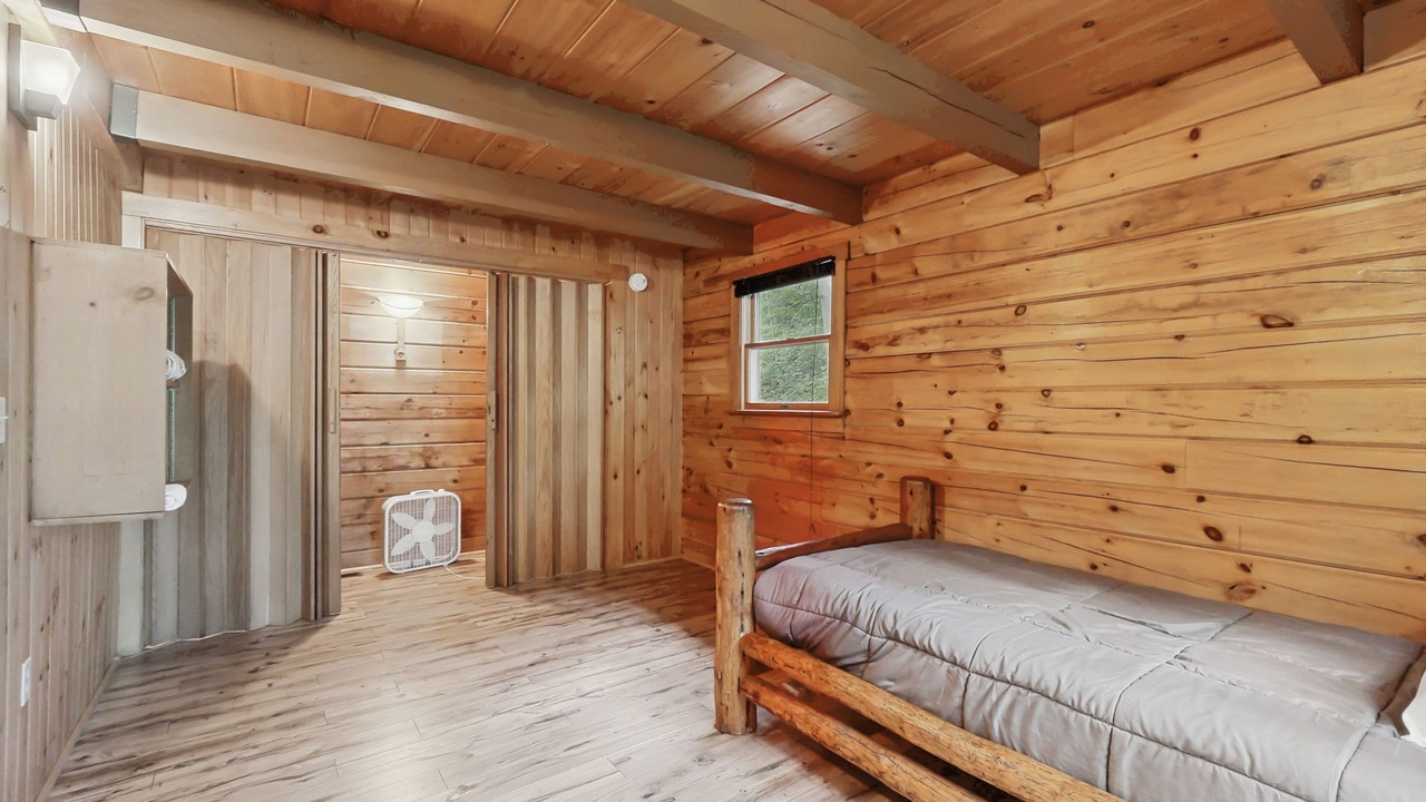 Photo of Bedroom in Lyman