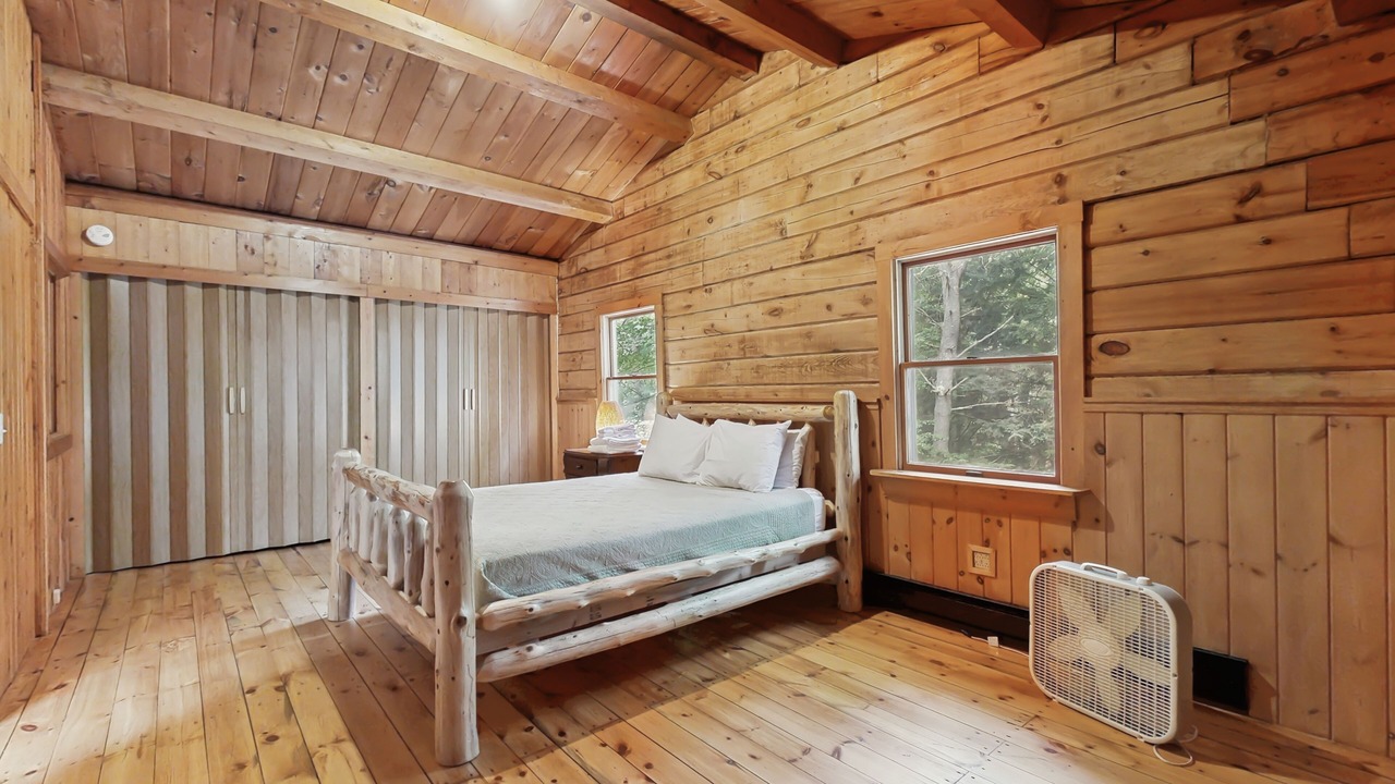 Photo of Bedroom in Lyman