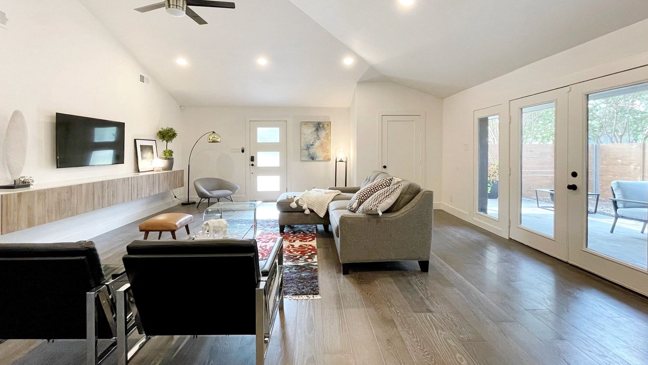 Photo of Livingroom in North Dallas