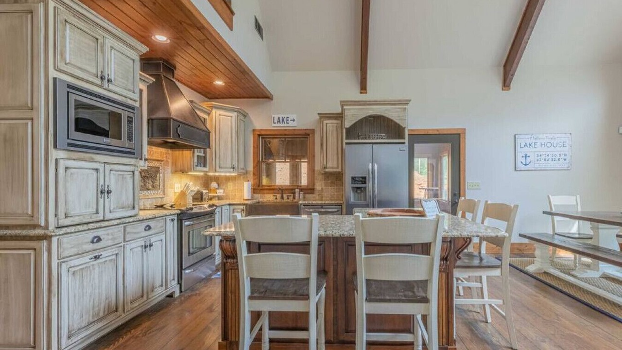 Photo of Kitchen in Reed Creek