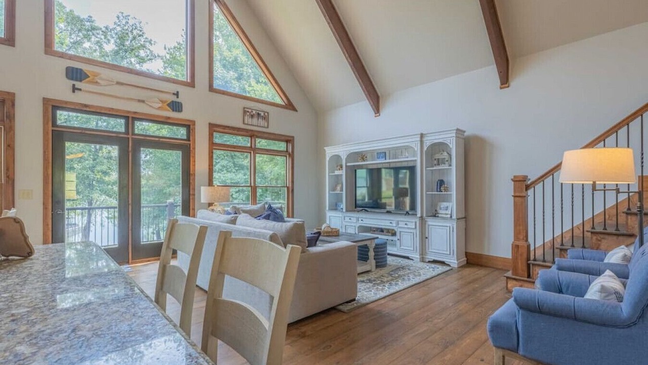 Photo of Livingroom in Reed Creek
