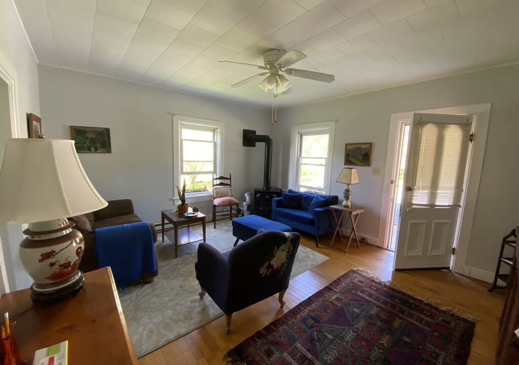 Photo of Livingroom in Town of White Creek
