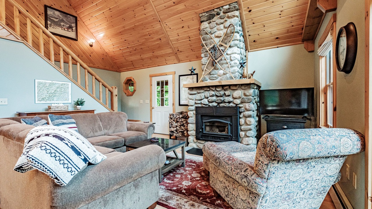 Photo of Livingroom in South Pond Shores